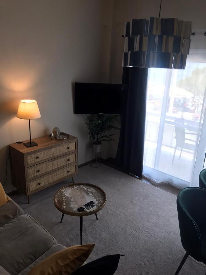 Artemis Apartments Diakopto Eksteriør billede